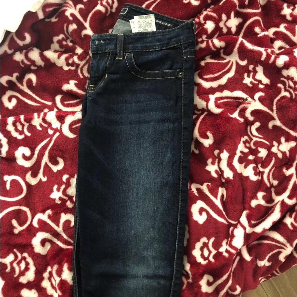 Dark wash guess jeans size 27